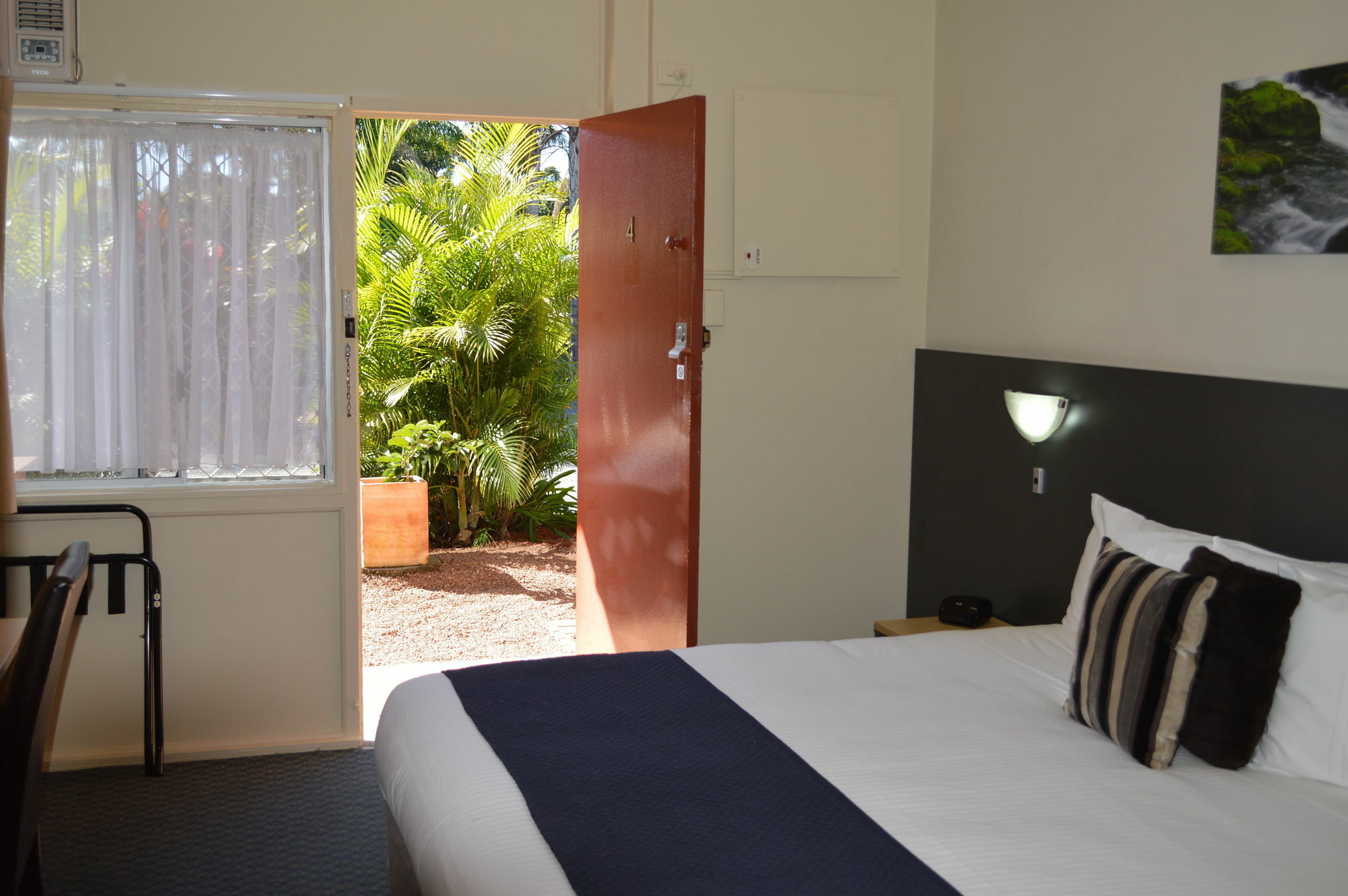 Taree Motor Inn Экстерьер фото